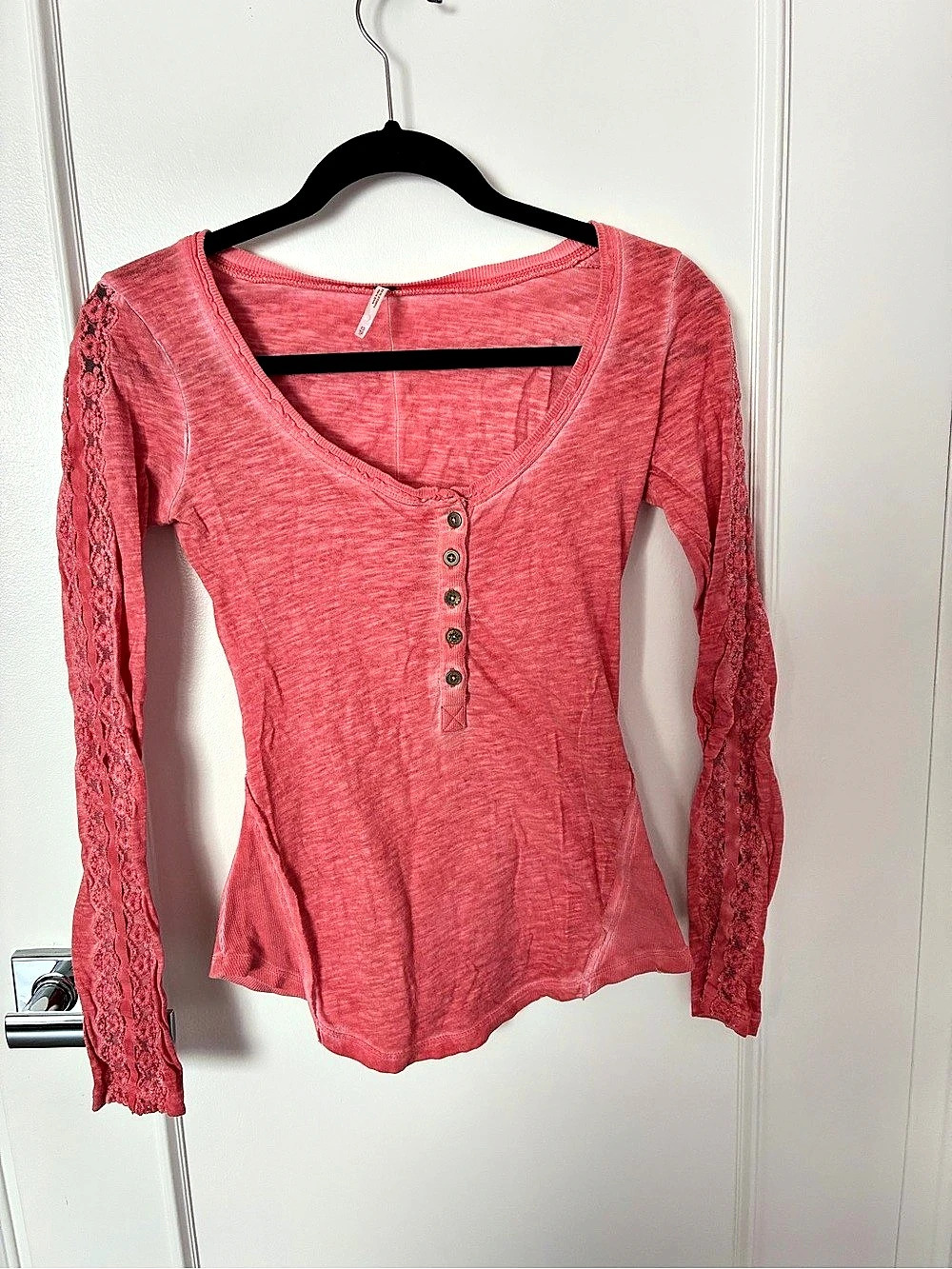 Free People Long Sleeve Lace Sleeve Top in Pink Size XS